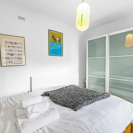 Modern And Cosy Flat In Little Venice Apartment London
