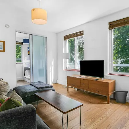 Apartment Modern And Cosy Flat In Little Venice