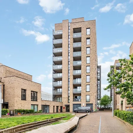 Apartment Beautiful Large 3 Bed 2 Bath Flat In Stratford London