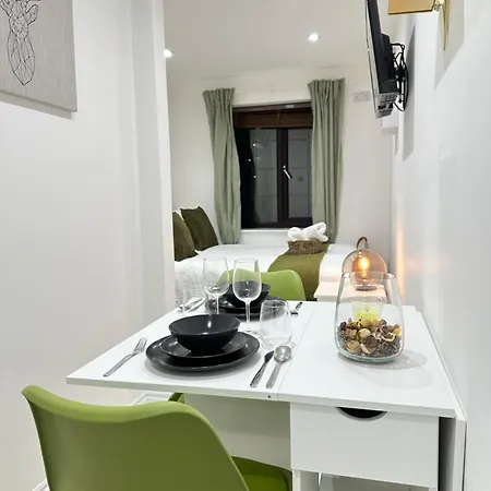 Tower Bridge Apartment
