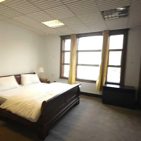 Stockwell Station Apartment