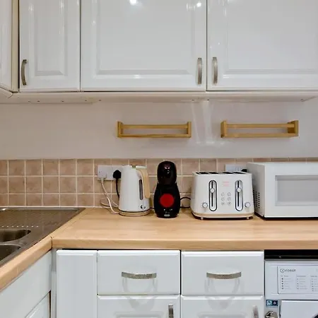 Imperial Hogarth Road -4th Floor * London