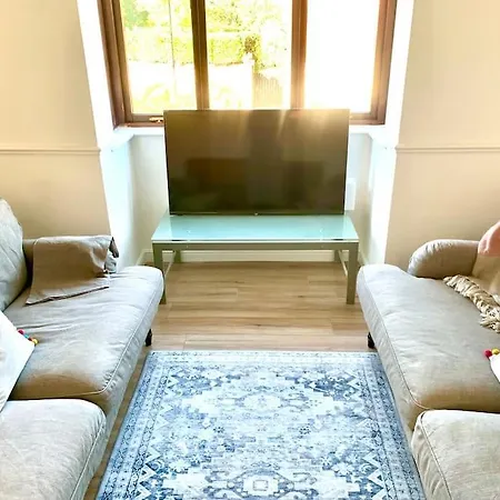 Apartment Varsity View-central *