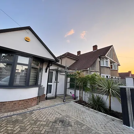 Apartment Modern One Bedroom Flat In Twickenham For Business Travelers *