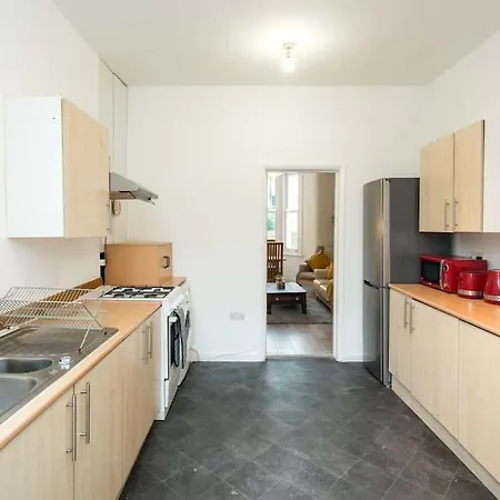 Family-friendly Garden Retreat Apartment *