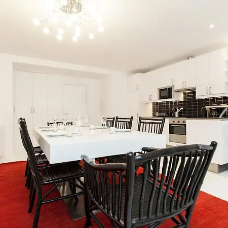Luxury Ensuit Soho-55 Apartment