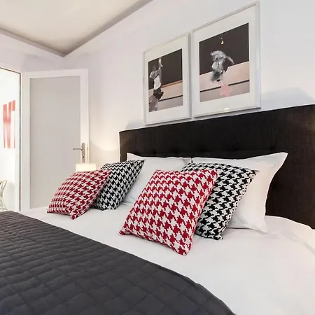 Luxury Ensuit Soho-55 Apartment *