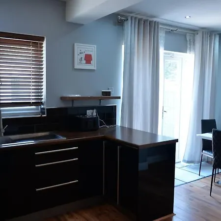 Spacious 5 Bedroom House London Dagenham
