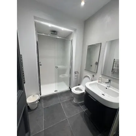 Fabulous 3 Bed Flat Near Edgware Road Station * London