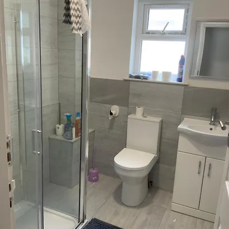 2 Bedroom