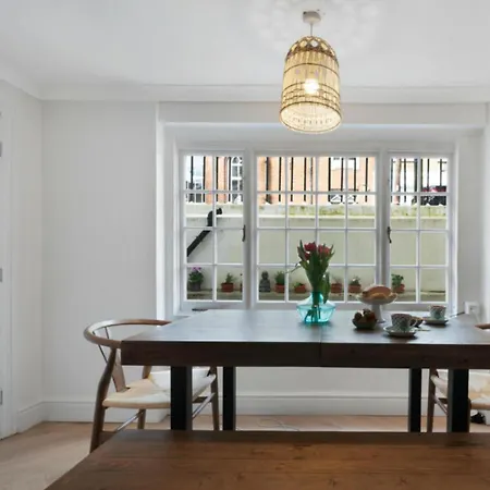 Centrally Located Stunning 3bed 2bath Se1 *