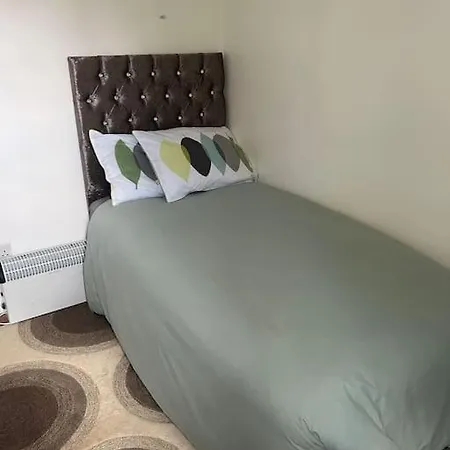 Spacious Two Bedrooms Apartment