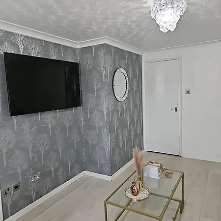 Apartment Spacious Two Bedrooms Dagenham
