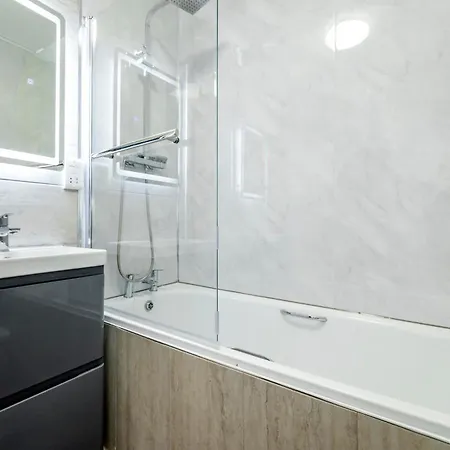 Beautiful Flat Near The Center 11 Min By Tube *