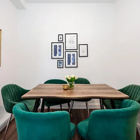 Beautiful Flat Near The Center 11 Min By Tube