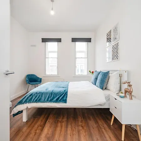 Beautiful Flat Near The Center 11 Min By Tube Apartment London