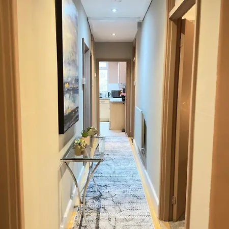 Central Three Bedroom * London