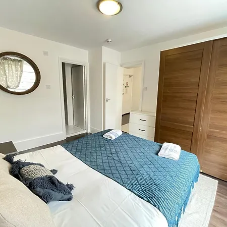 Captivating 1-bed In Apartment *