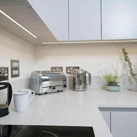 Apartment Luxury 2 Bed 2 Bath Cntrl