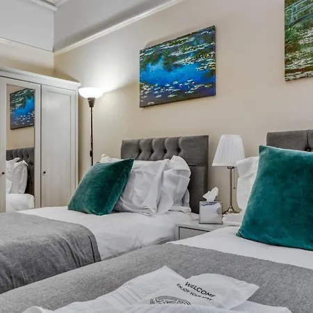 Apartment 2bed 2bath Earls Court