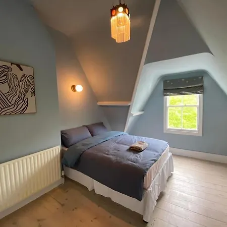 Holiday home #chic 6-bedroom London Retreat# Plumstead (Greater London)