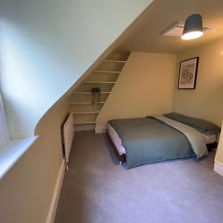 #chic 6-bedroom London Retreat# Holiday home Plumstead (Greater London)