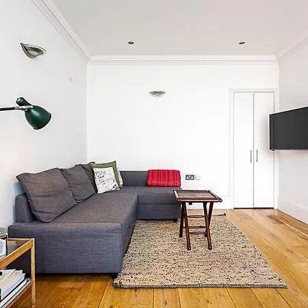 Charming One Bedroom Flat In Islington Holiday home London