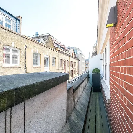 Servised On Artillery Lane Hotel apartamentowy 4*