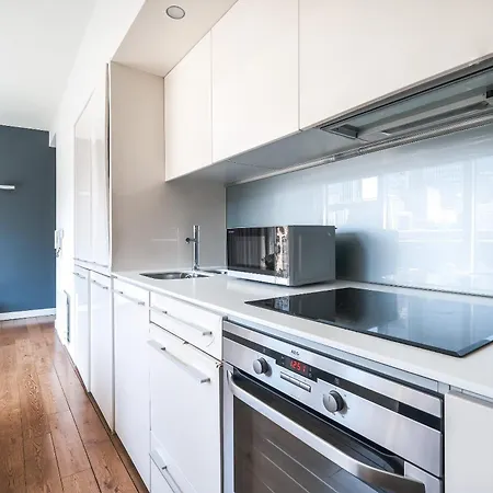 Hotel apartamentowy Servised On Artillery Lane 4*