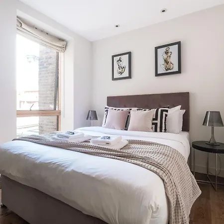 Servised On Artillery Lane Hotel apartamentowy 4*