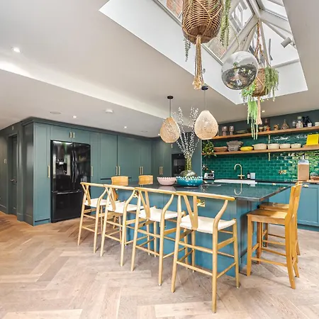 Villa Heaver House - Stunning, Large 5br Nr Tube And Tooting Common London