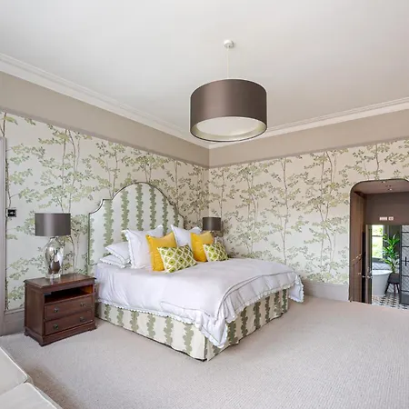 Heaver House - Stunning, Large 5br Nr Tube And Tooting Common *