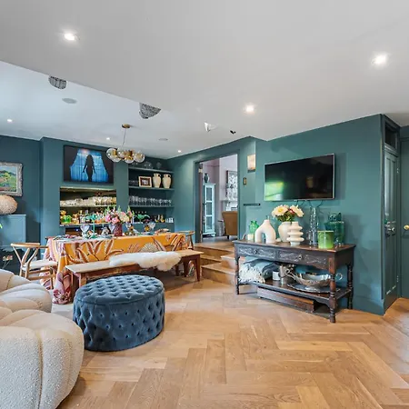 Heaver House - Stunning, Large 5br Nr Tube And Tooting Common Villa *