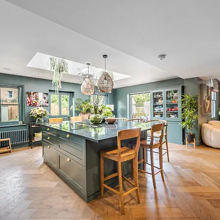Villa Heaver House - Stunning, Large 5br Nr Tube And Tooting Common *