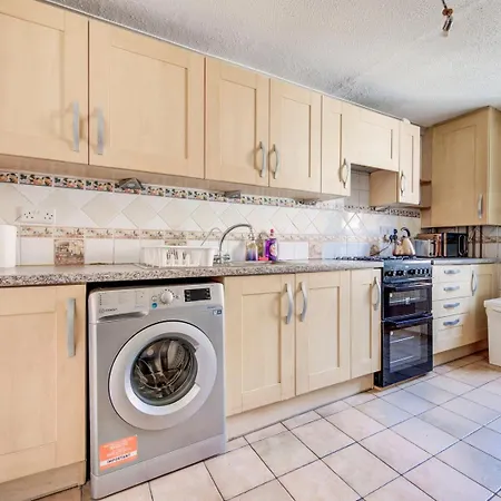 Apartment Guestready - Modern Urban Retreat In Newington