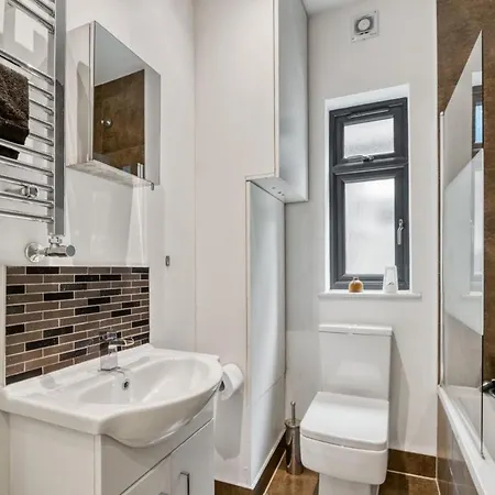 Luxurious Hidden Gem In Wandsworth Londres
