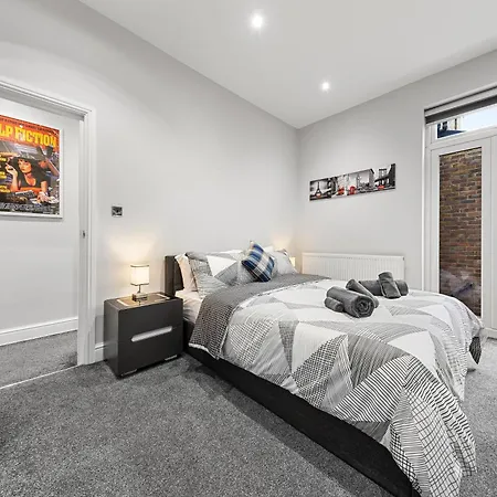 Apartment Modern In Shepherds Bush, Near Westfield London