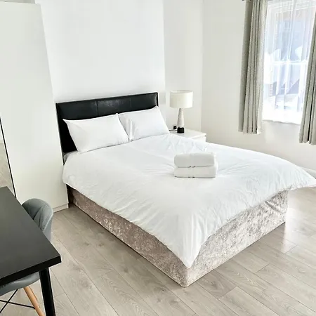 Westferry Guest house London