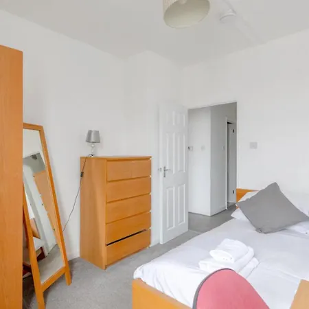 3bd Flat In The Heart Of Camden Town *