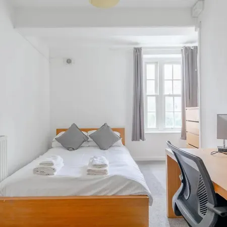 3bd Flat In The Heart Of Camden Town London