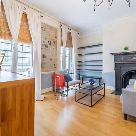 Luxury Trafalgar Square Embankment Collection London
