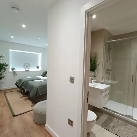 Apartment Snuggle Inn: Riverside With Thames Views