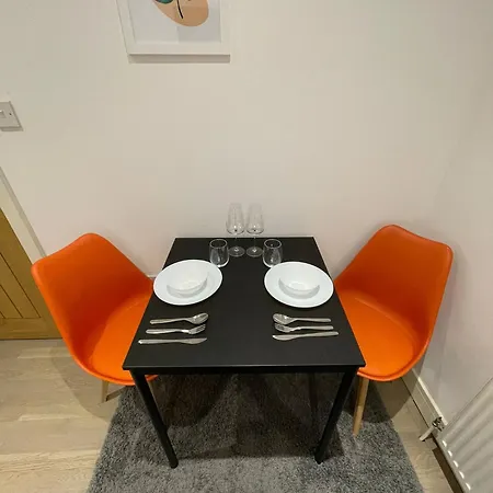 Cozy En-suite Near Stratford *