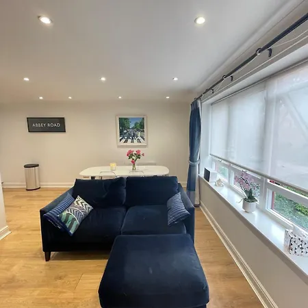 Apartment Chic 1bd Flat - 10 Minutes To Victoria Park! London