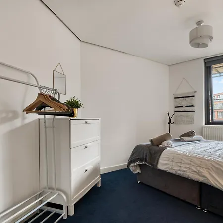 Luxurious 1 Bed - View Apartment London