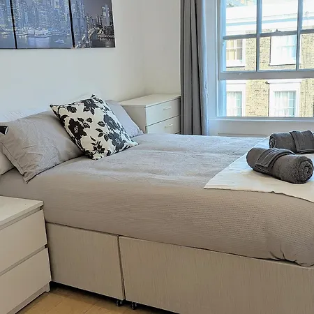 Hyde Park 3 Bedroom Flat Apartment