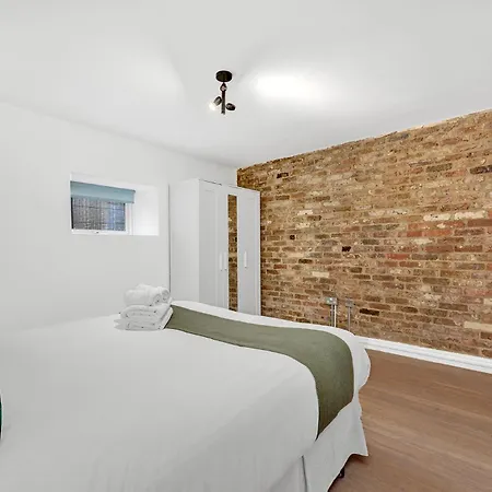 One Bedroom Short Term & Flexible Renting Hoxton With Free Wifi London