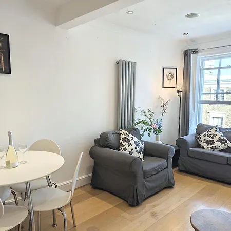 Apartment Hyde Park 3 Bedroom Flat London