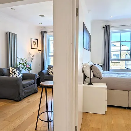 Hyde Park 3 Bedroom Flat London