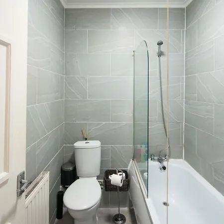 Pensión Private Double Shared Bathroom Near Centre